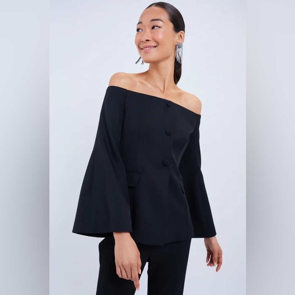 Tuckernuck Black Off the Shoulder Bria Blouse in Black size Small NWT